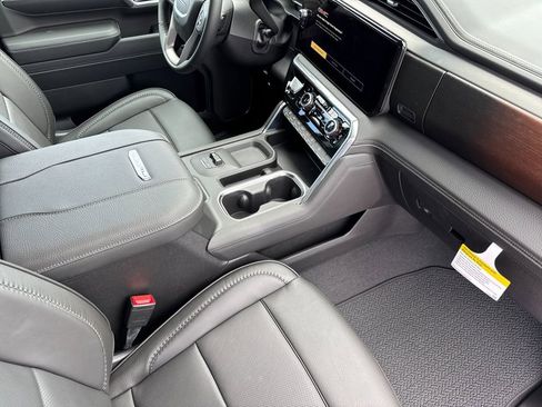 New 2026 GMC Sierra 2500 Denali AWD/4WD image 14