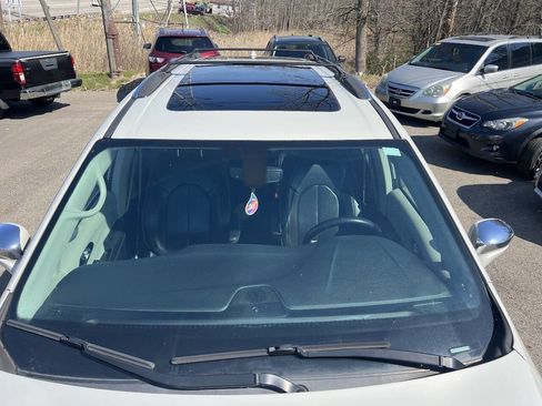 Used 2020 Chrysler Pacifica Limited image 9