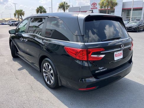 Used 2023 Honda Odyssey EX-L image 3