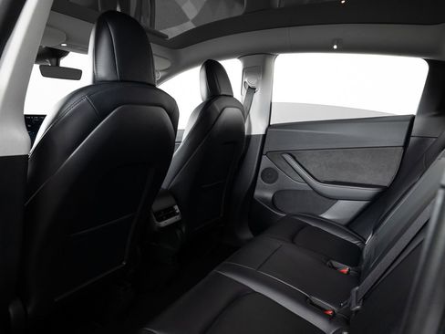 Used 2021 Tesla Model Y Long Range image 19