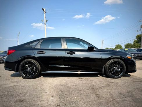 Used 2022 Honda Civic Sport image 2
