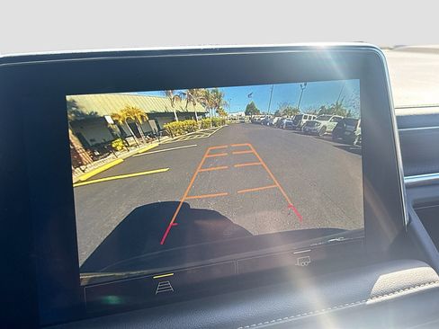 Used 2023 Chevrolet Suburban Premier image 35