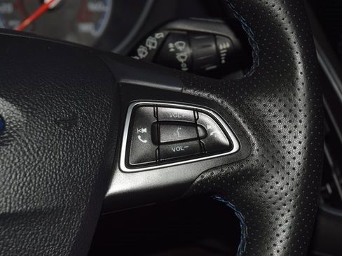 Used 2017 Ford Focus RS image 41