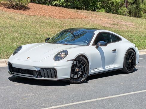Certified 2026 Porsche 911 Carrera GTS RWD image 1