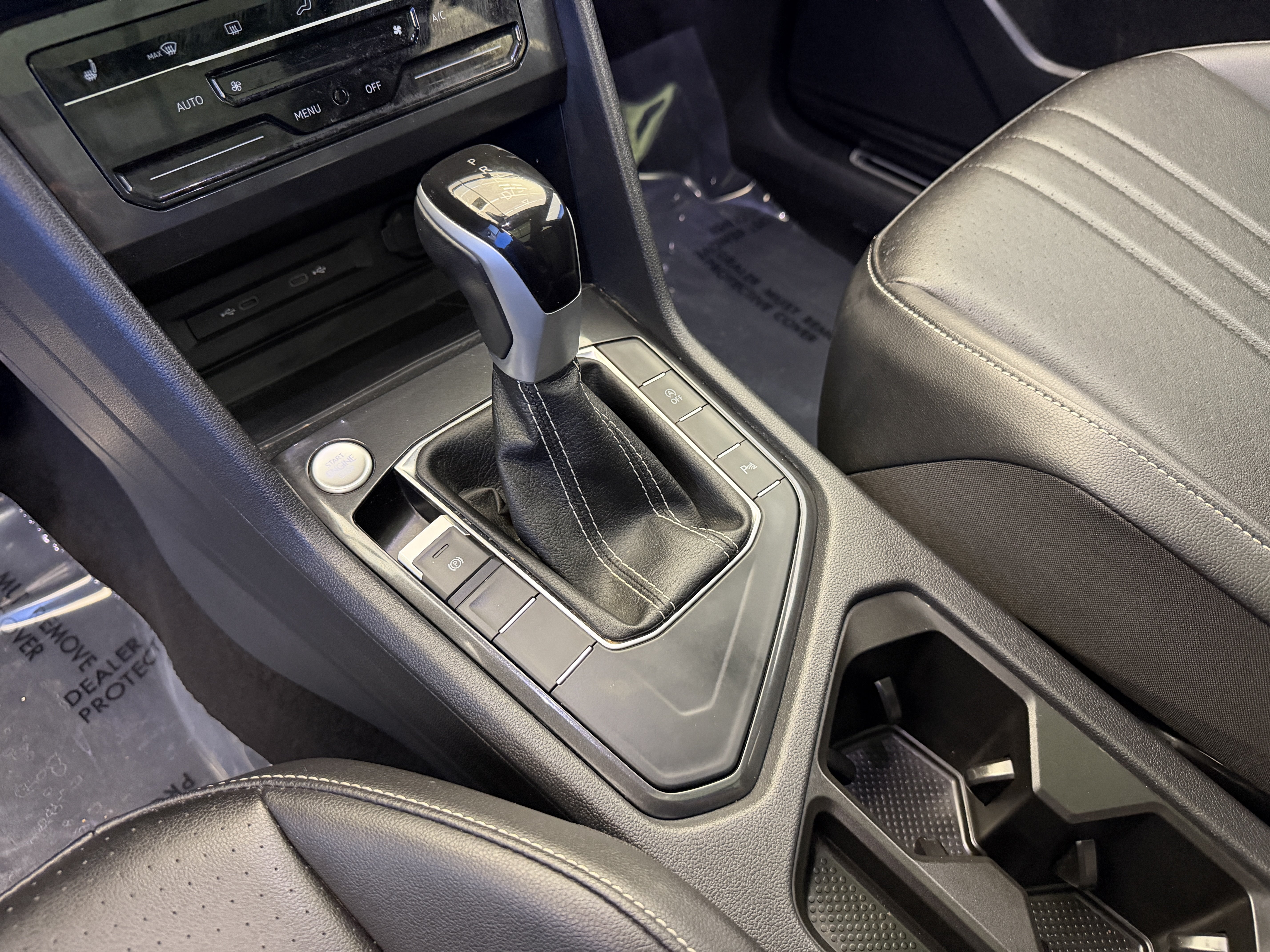 Certified 2023 Volkswagen Tiguan SE R-Line FWD image 21