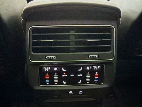 Used 2025 Audi RS Q8 performance image 28