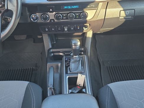 Certified 2023 Toyota Tacoma TRD Off-Road image 22