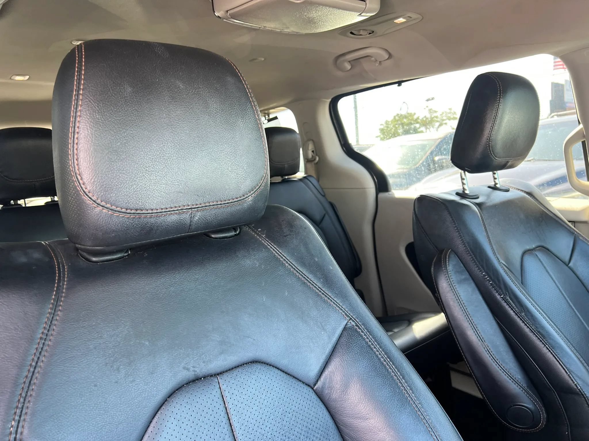 Used 2018 Chrysler Pacifica Touring-L FWD image 20