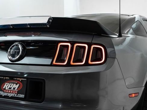 Used 2013 Ford Mustang GT image 13