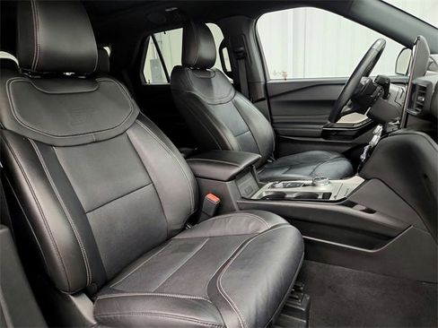 Used 2023 Ford Explorer ST w/ Technology Package image 34
