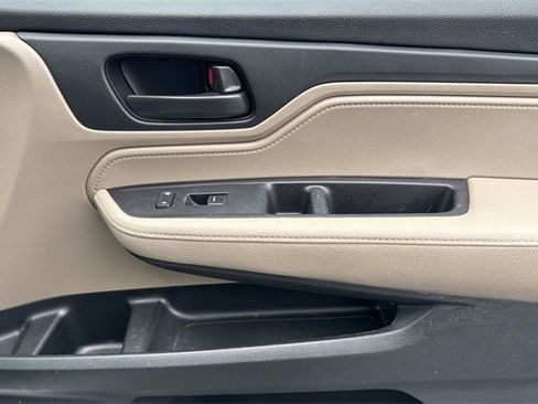 Used 2023 Honda Odyssey EX-L image 22