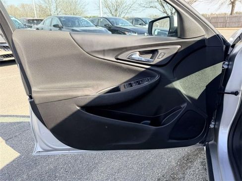 Used 2022 Chevrolet Malibu LT image 14