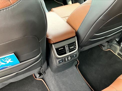 Used 2025 Subaru Outback Touring XT image 30
