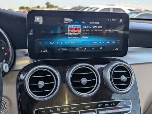 Used 2022 Mercedes-Benz GLC 300 image 6