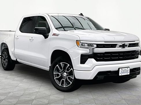Used 2024 Chevrolet Silverado 1500 RST w/ Z71 Off-Road Package AWD/4WD image 12