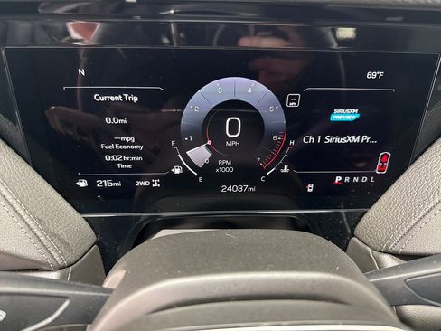 Used 2025 GMC Yukon Denali AWD/4WD image 29