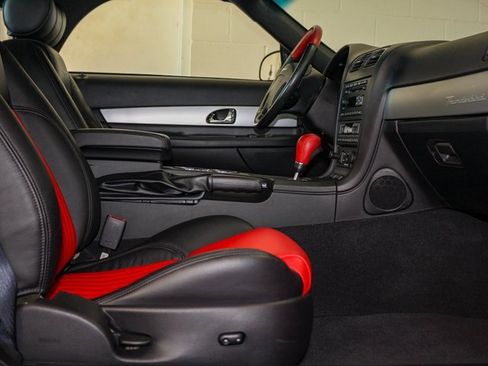 Used 2005 Ford Thunderbird image 5