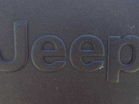 Used 2017 Jeep Wrangler Unlimited Sport w/ Quick Order Package 24S AWD/4WD image 9