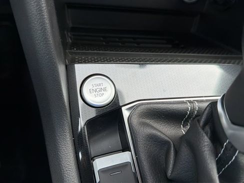 New 2026 Volkswagen Taos SE FWD image 24
