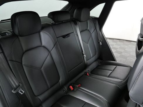 New 2026 Porsche Macan S image 22