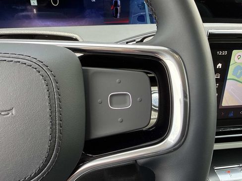 New 2026 Lincoln Nautilus Reserve AWD/4WD image 36