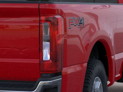 New 2026 Ford F350 XLT w/ FX4 Off-Road Package AWD/4WD image 21