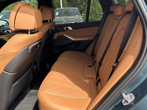 Used 2026 BMW X5 xDrive40i w/ Climate Comfort Package image 29