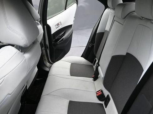 Used 2021 Toyota Corolla XSE image 18