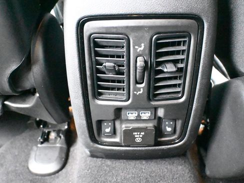 Used 2024 Dodge Durango GT image 19