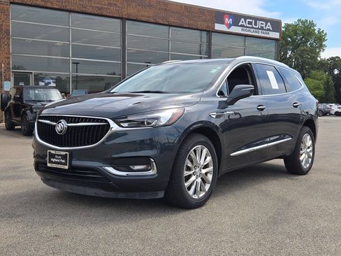 Used 2019 Buick Enclave Essence AWD/4WD image 2