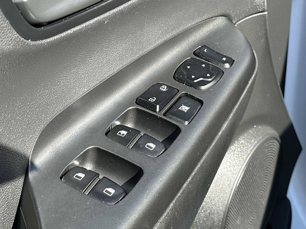 Used 2021 Hyundai Kona SE AWD/4WD image 18
