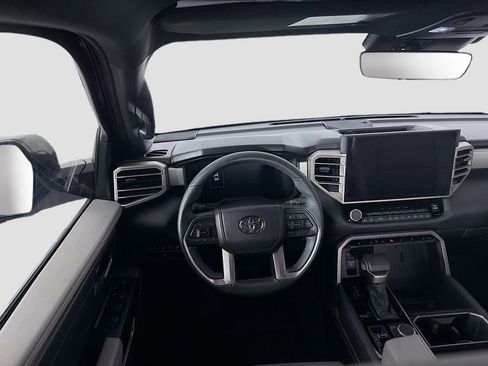 Used 2025 Toyota Tundra Limited image 15