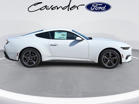 New 2025 Ford Mustang Coupe image 5