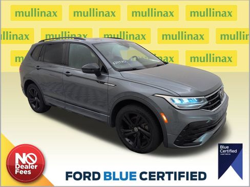 Used 2023 Volkswagen Tiguan SE R-Line FWD image 1