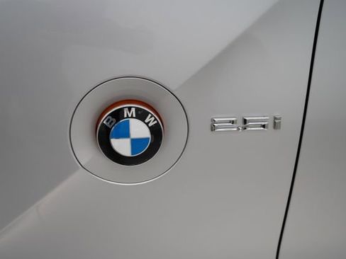 Used 2003 BMW Z4 2.5i image 65