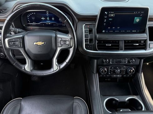 Certified 2023 Chevrolet Suburban Premier image 12