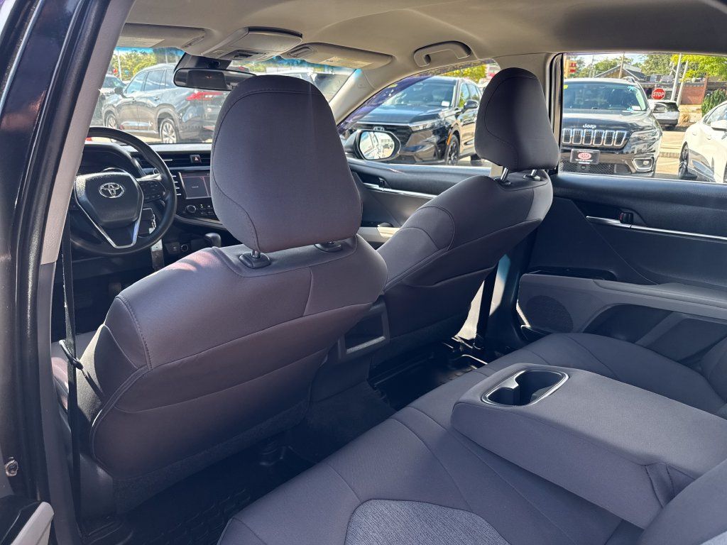 Used 2019 Toyota Camry LE FWD image 35