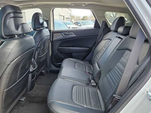 Certified 2024 Kia Sportage SX image 18