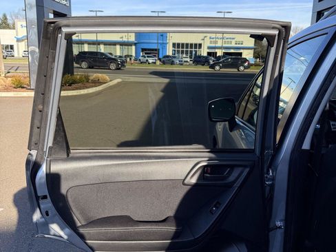 Used 2015 Subaru Forester 2.5i Premium w/ All-Weather Package image 13