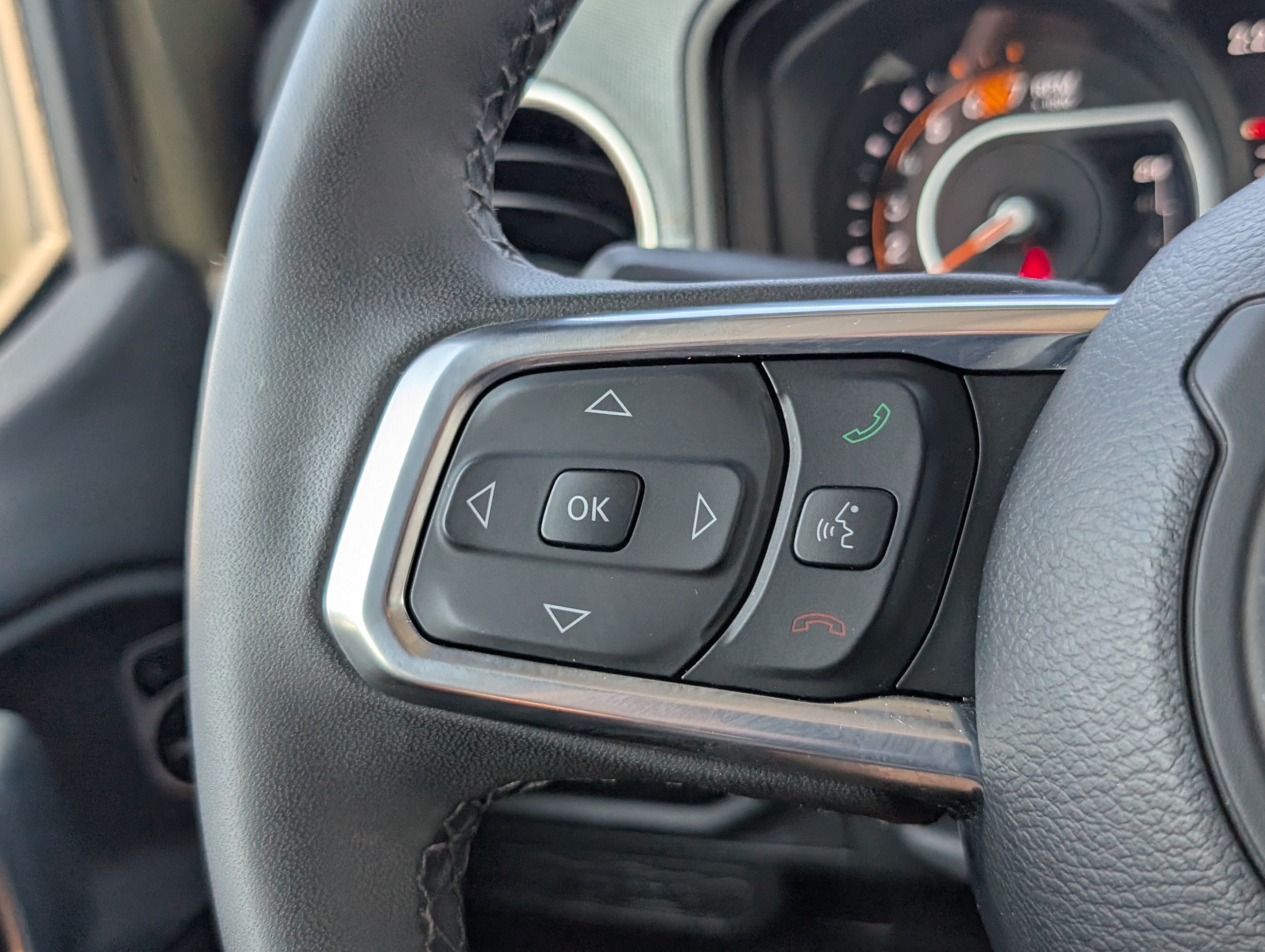 Used 2026 Jeep Wrangler Unlimited Sahara AWD/4WD image 24