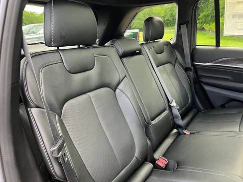 New 2026 Jeep Grand Cherokee Limited AWD/4WD image 21