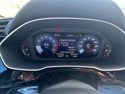 Used 2023 Audi Q3 2.0T Premium AWD/4WD image 14