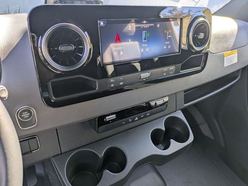 New 2025 Mercedes-Benz Sprinter 2500 image 6
