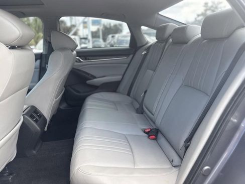 Used 2018 Honda Accord Touring image 18