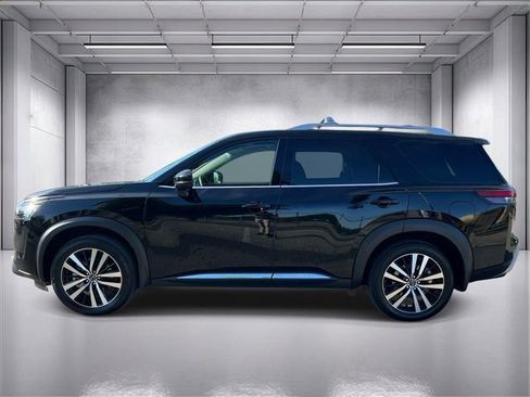 Used 2025 Nissan Pathfinder Platinum w/ Cargo Package FWD image 6