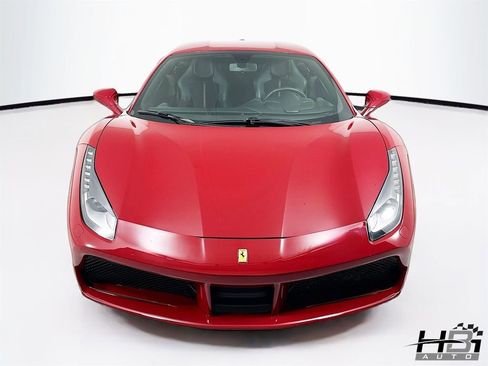 Used 2017 Ferrari 488 GTB RWD image 3