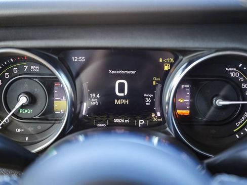 Used 2023 Jeep Wrangler Unlimited Sahara image 23