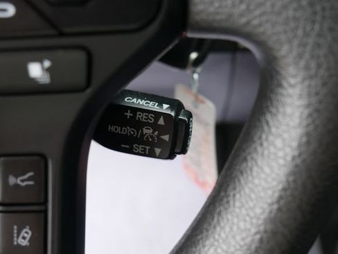 Used 2020 Toyota Tacoma SR AWD/4WD image 18