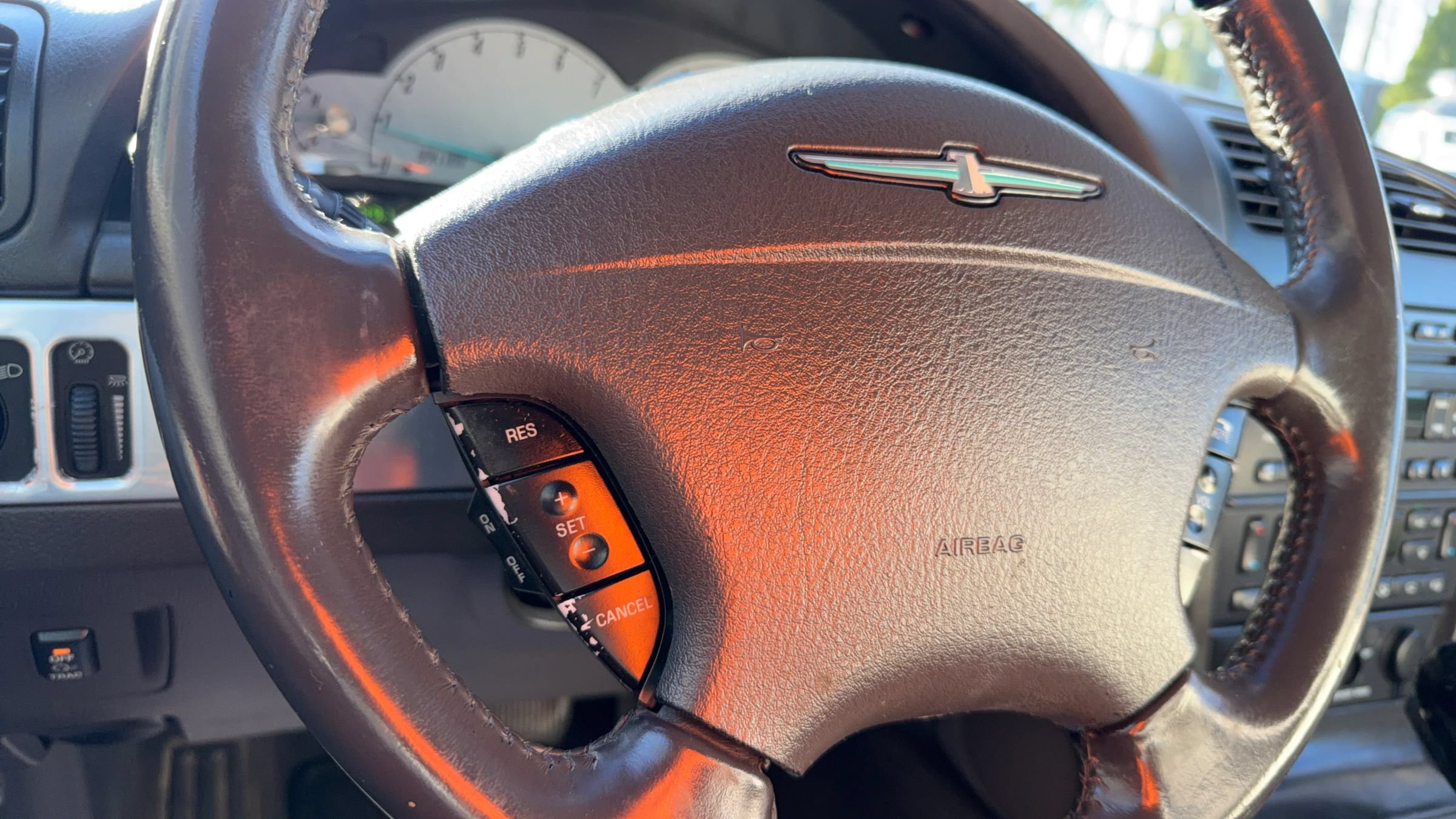 Used 2002 Ford Thunderbird RWD image 21