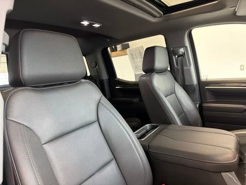 Used 2023 Chevrolet Silverado 1500 LTZ w/ LTZ Premium Package AWD/4WD image 29